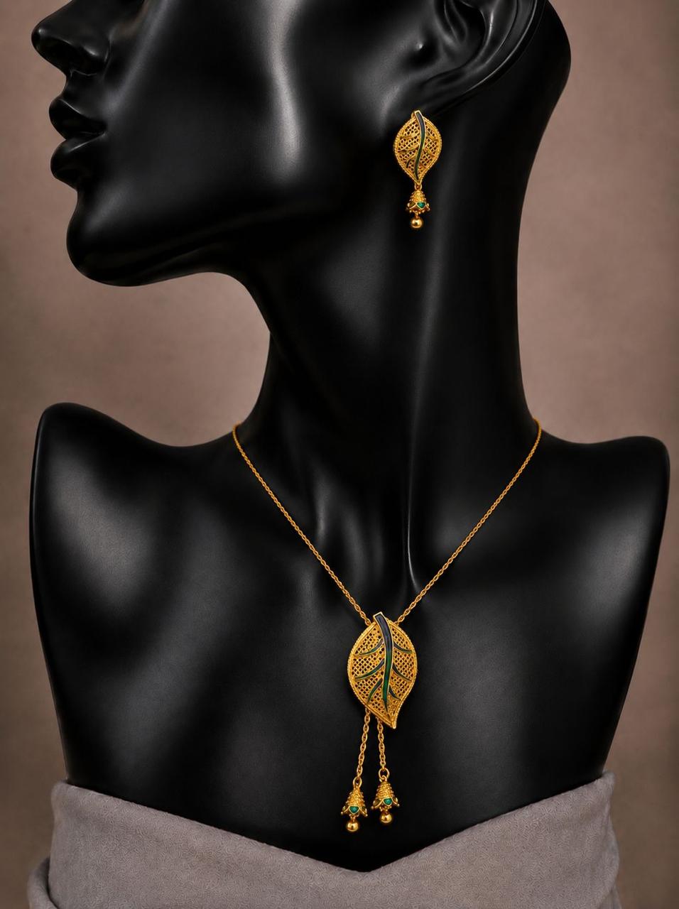 Neckless